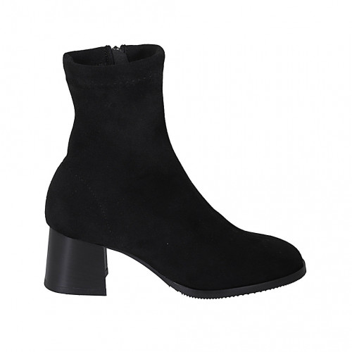 Woman's ankle boot with zipper in...