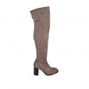 Bottes au dessus de genou pour femmes en daim et matériau elastique taupe avec demi fermeture éclair talon 7 - Pointures disponibles:  33, 42, 43