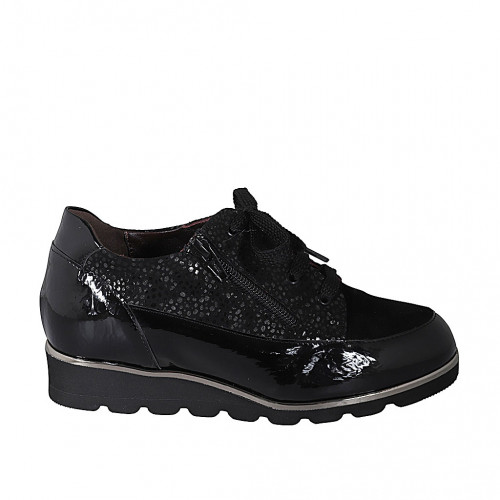 Woman's laced shoe with zipper and removable insole in black patent leather, suede and printed leather wedge heel 3 - Available sizes:  31, 42