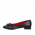 Zapato de salon puntiagudo para mujer en piel negra con cadena tacon 2 - Tallas disponibles:  32