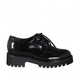 Scarpa stringata derby da donna in vernice nera tacco 4 - Misure disponibili: 45