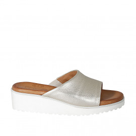 Woman's mule with elastic in platinum laminated leather wedge heel 4 - Available sizes: 34, 42, 43
