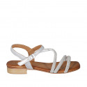 Sandalo da donna in pelle laminata argento con cinturino e strass tacco 2 - Misure disponibili: 33