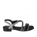 Sandale pour femmes en cuir lamé gris acier avec courroie et strass talon 2 - Pointures disponibles:  32, 33, 34, 42, 43