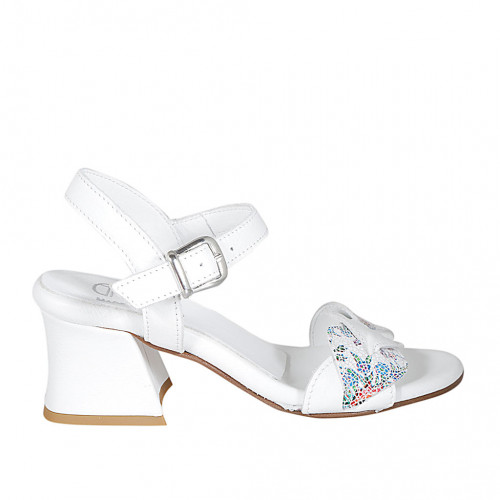 Woman's strap sandal in white and...