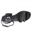 Sandale pour femmes en cuir noir avec courroie à la cheville et strass talon 6 - Pointures disponibles:  33, 45