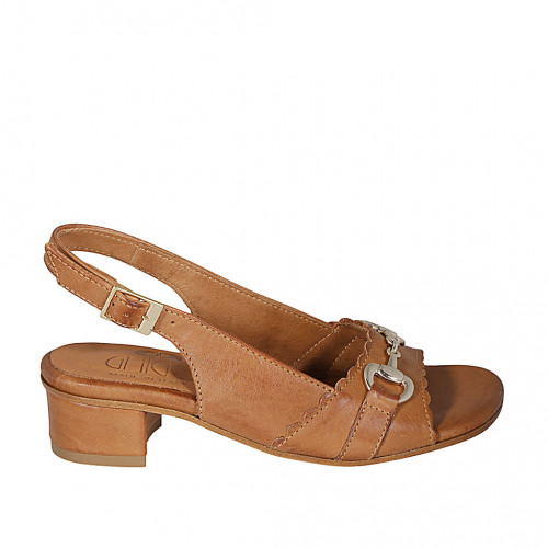 Sandale pour femmes avec accessoire en cuir cognac talon 4 - Pointures disponibles:  32, 34, 43