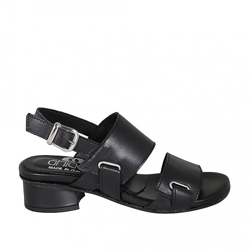 Woman's sandal in black leather heel 4