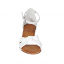 Chaussure ouverte pour femmes avec courroie et nœud en cuir blanc talon 2 - Pointures disponibles:  32, 33, 34, 43, 44