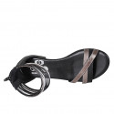 Zapato abierto con cremallera para mujer en piel negra y piel laminada plateada y cobrizo tacon 2 - Tallas disponibles:  