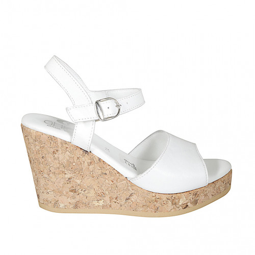 Sandale pour femmes avec courroie et plateforme en cuir blanc talon compensé 9 - Pointures disponibles:  42, 43, 44