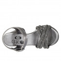 Sandalia en piel laminada gris con estrás y cinturon para mujer tacon 7 - Tallas disponibles:  32, 33, 34, 42, 44, 45