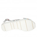 Sandale pour femmes en cuir blanc imprimé multicouleur talon compensé 3 - Pointures disponibles:  32, 33, 34, 42, 43, 44, 45