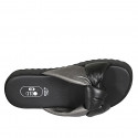 Sabot da donna in pelle nera e laminata argento con nodo e zeppa 2 - Misure disponibili: 34, 43