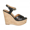 Sandalia para mujer en piel negra con plataforma, correa y cuña 12 - Tallas disponibles:  34, 43, 44
