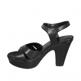 Sandalo da donna con plateau e cinturino in pelle nera tacco 9 - Misure disponibili: 31 2