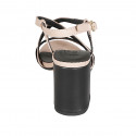 Sandale pour femmes avec courroie croisé en cuir noir et rose talon 7 - Pointures disponibles:  32, 33, 34, 43, 44, 45