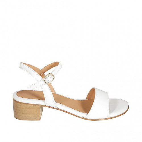 Woman's sandal with strap in white...