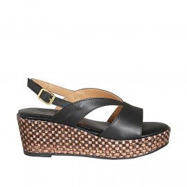 Woman's platform sandal in...