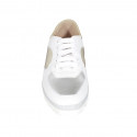 Chaussure à lacets pour femmes en cuir blanc, lamé platine et argent talon compensé 2 - Pointures disponibles:  33, 34, 42, 43, 44, 45