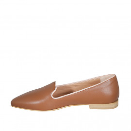 Woman's pointy loafer in cognac brown leather with heel 2 - Available sizes:  42, 44 2