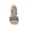Scarpa aperta in punta con fibbia in pelle laminata platino e tessuto intrecciato multicolor tacco 5 - Misure disponibili: 42, 43, 44, 45, 46