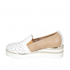 Woman's moccasin shoe with elastic band in beige and white pierced leather wedge heel 4 - Available sizes:  45 2