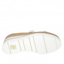 Scarpa stringata con cerniera in pelle beige e pelle stampata laminata platino zeppa 4 - Misure disponibili: 42, 43, 44