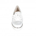 Zapato con cordones para mujer con cremallera en piel blanca y piel laminada estampada plateada cuña 4 - Tallas disponibles:  42, 45, 46