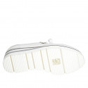 Scarpa stringata con cerniera in pelle bianca e pelle stampata laminata argento zeppa 4 - Misure disponibili: 42