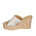 Mule pour femmes en cuir lamé platine et daim beige imprimé a pois platine avec plateforme et talon compensé 9 - Pointures disponibles:  34
