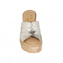 Mule pour femmes en cuir lamé platine et daim beige imprimé a pois platine avec plateforme et talon compensé 9 - Pointures disponibles:  34