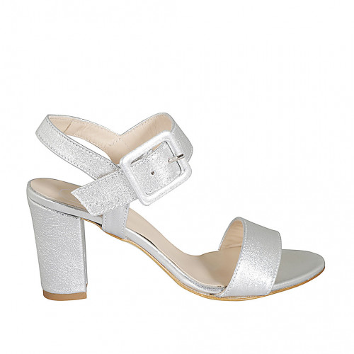 Woman's sandal with buckle in silver...