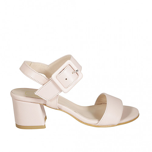 Woman's sandal with buckle in rose...