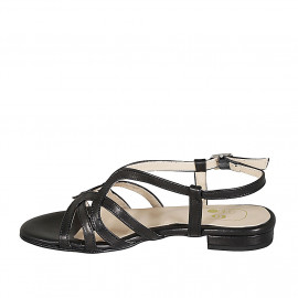 Woman's sandal in black... 2