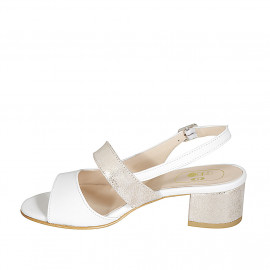 Woman's sandal in white... 2