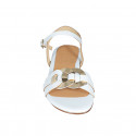 Sandalo da donna con accessorio in pelle oro e cinturino in pelle celeste tacco 2 - Misure disponibili: 32, 43, 44, 46