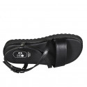 Sandale pour femmes en cuir noir avec courroie croisé et talon compensé 3 - Pointures disponibles:  32