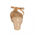 Sandale avec courroie pour femmes en cuir cognac avec goujons dorés et platforme et talon compensé 9 - Pointures disponibles:  33, 34
