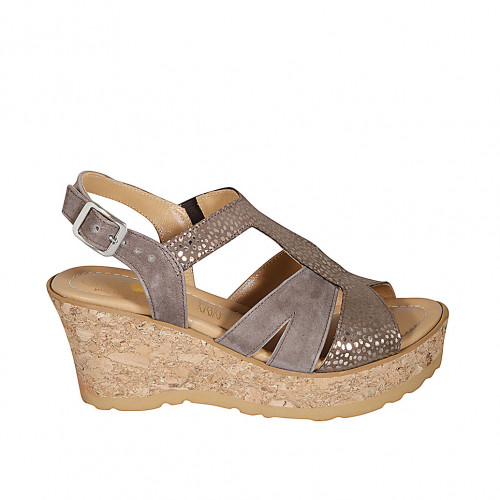 Woman's sandal in taupe suede and...
