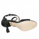Zapato abierto para mujer en piel negra con cinturon cruzado tacon 8 - Tallas disponibles:  32, 33, 34, 42, 43, 44, 46
