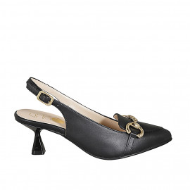 Decolté aperta dietro a punta da donna in pelle nera con accessorio oro tacco 6 - Misure disponibili: 43, 44, 45
