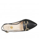 Zapato destalonado a punta para mujer en piel negra con accesorio dorado tacon 6 - Tallas disponibles:  32, 33, 34, 42, 43, 44, 45, 46