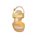 Sandalo da donna con doppie fascie bicolor in camoscio cuoio, giallo e arancione tacco 6 - Misure disponibili: 32, 33, 43, 44, 45, 46