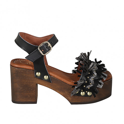 Sandale pour femmes avec courroie, plateforme, franges et goujons en cuir, daim noir et raphia gris talon 8 - Pointures disponibles:  45