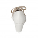 Zapato para mujer con cordones y plantilla extraible en piel blanca y gamuza blanca perforada e imprimida plateada cuña 6 - Tallas disponibles:  33, 42, 43, 44, 45