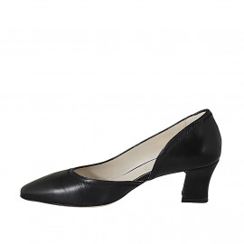 Woman's pump with sidecut in black leather heel 5 - Available sizes:  44 2