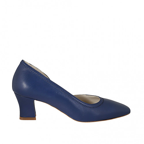 Woman's pump with sidecut in blue leather heel 5 - Available sizes:  32, 33, 34, 42, 43, 44, 45