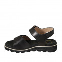 Sandale pour femmes avec fermeture velcro et goujon en cuir et cuir tressé noir talon compensé 3 - Pointures disponibles:  44