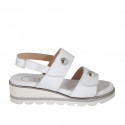 Sandalia para mujer con cierre de velcro y tachuelas en piel blanca con cuña 4 - Tallas disponibles:  32, 33, 42, 43, 44, 45, 46